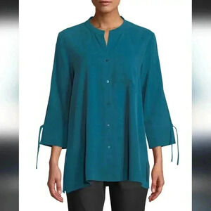 Eileen Fisher blouse in Fuji silk.
